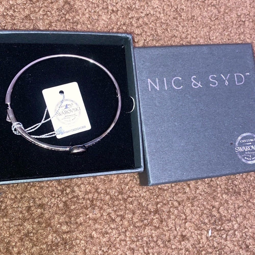 Nic & Syd bangle with real swavorski crystals - Jet Nut color